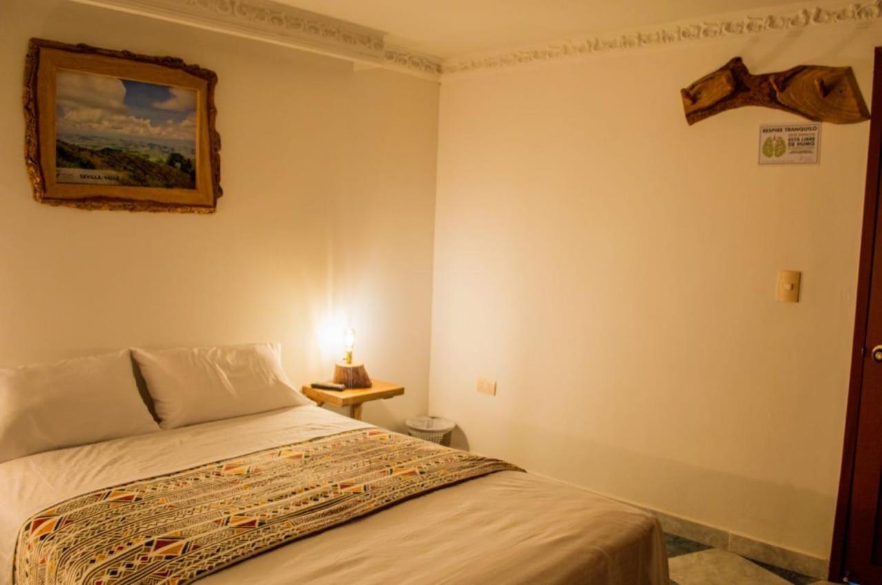 Nogal Hostel Pereira Exterior photo